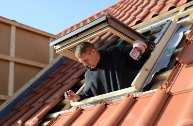 Pose de fenêtres de toit Velux à Piobetta